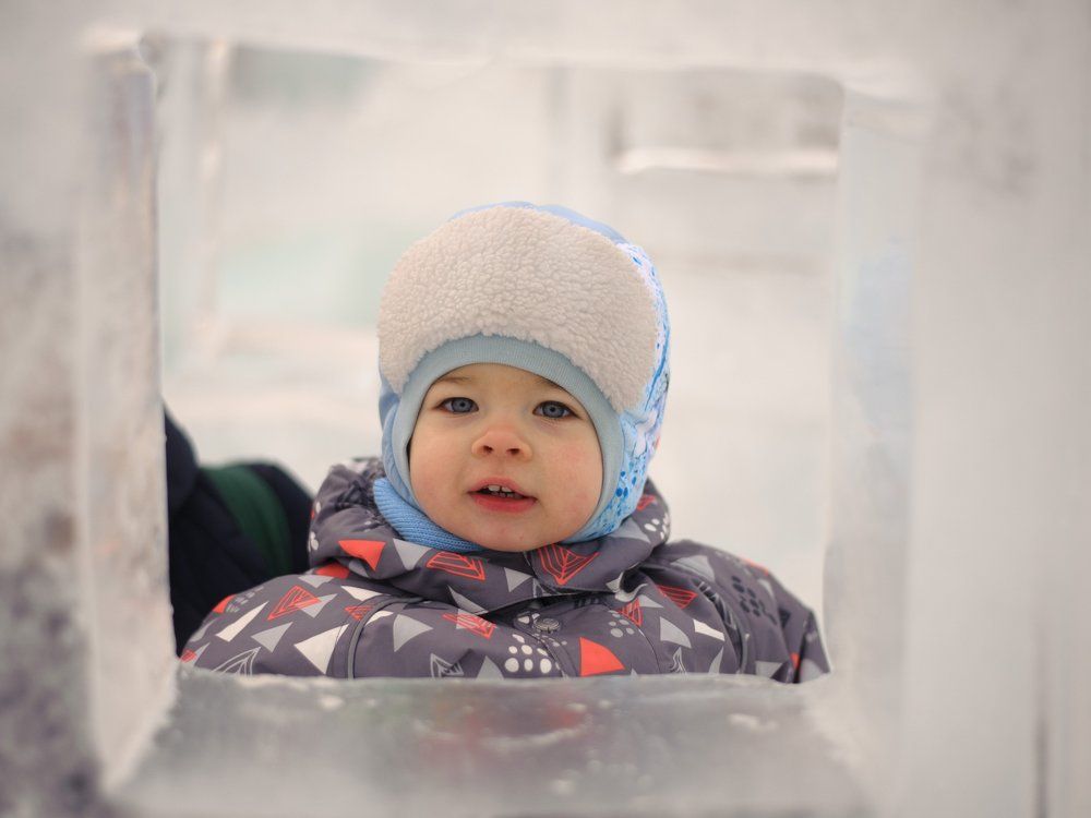 в ледяном окошке