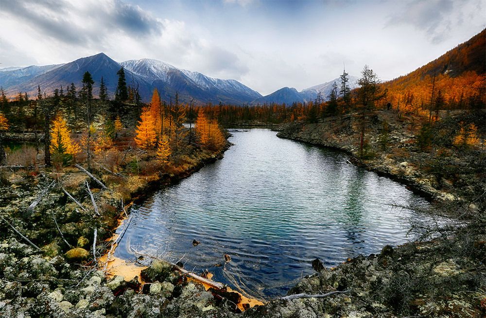 На лавовых озёрах