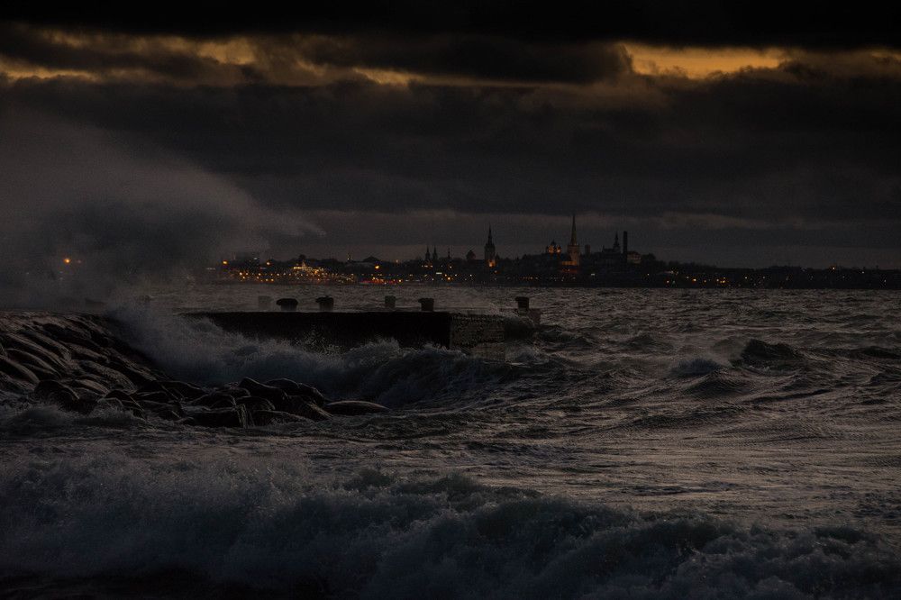 Ночное море