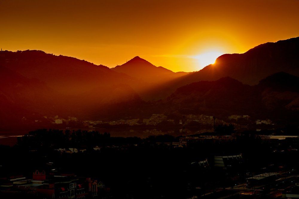 Рассвет в Рио.