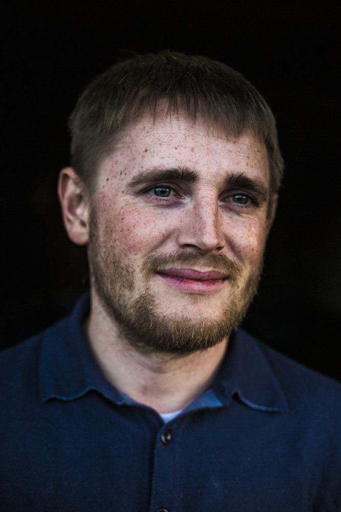 Портрет глухого таксиста Владимира Кучерова