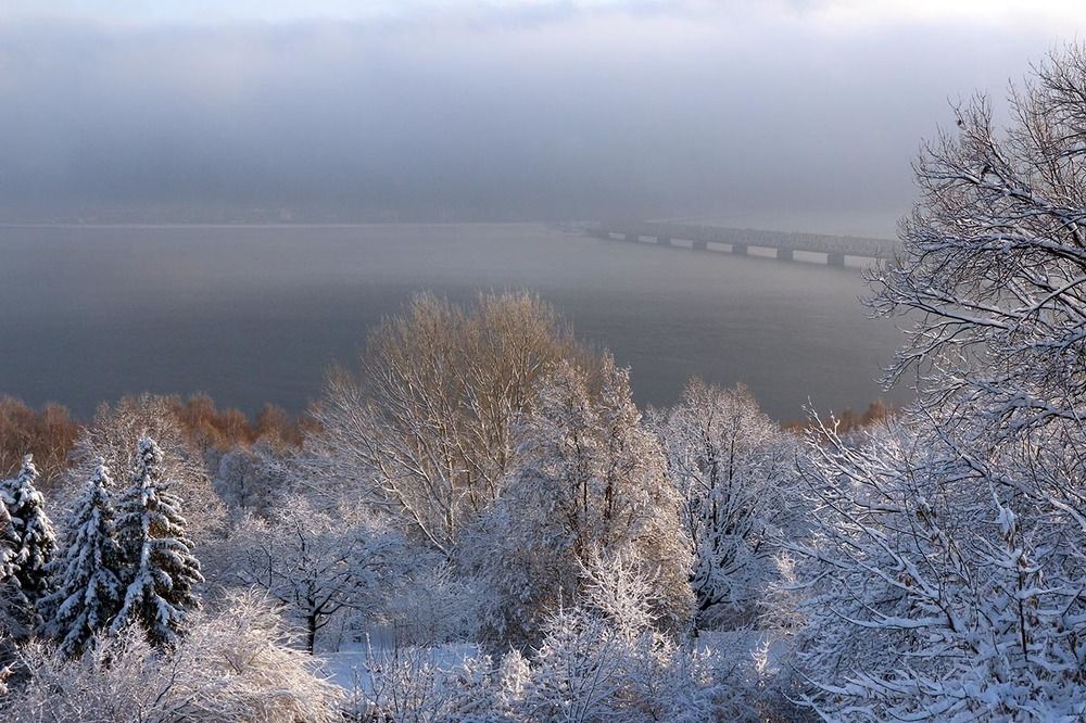 Первый снег на Волге