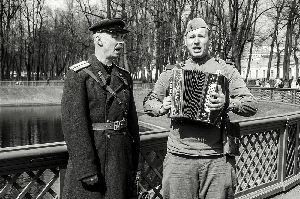 Когда поют солдаты