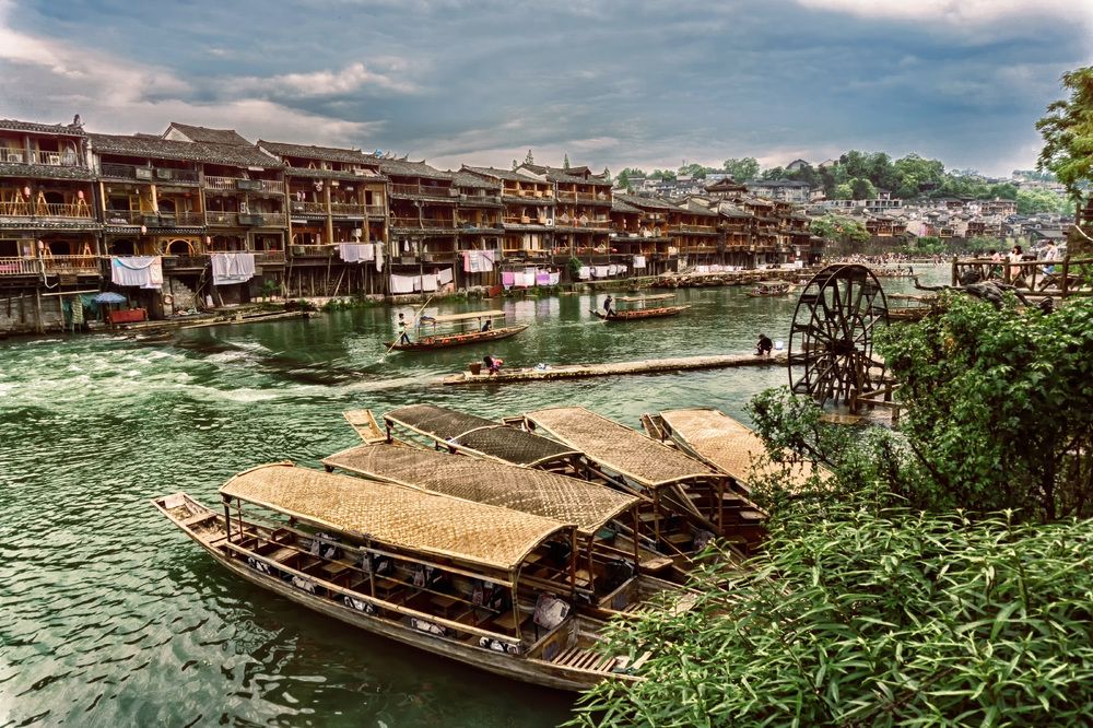 Городская река, задающая жизнь города