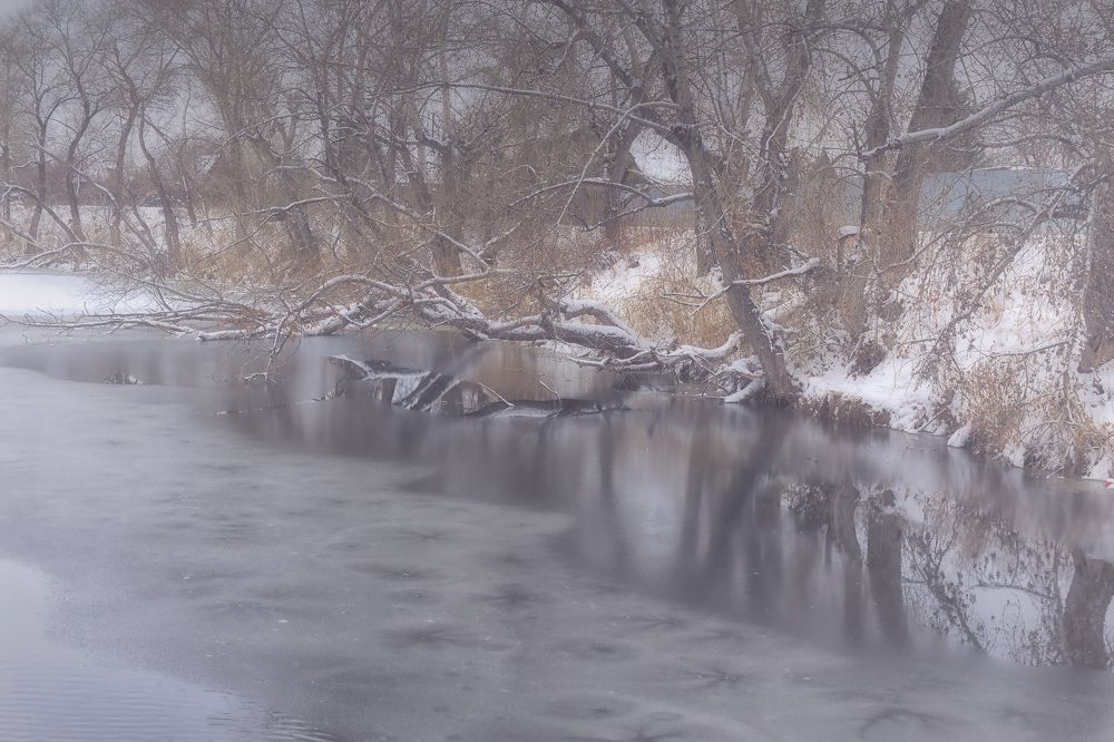 " Осенний тонкий лед"