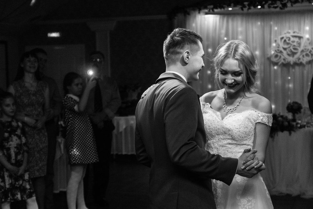 Танец жениха и невесты