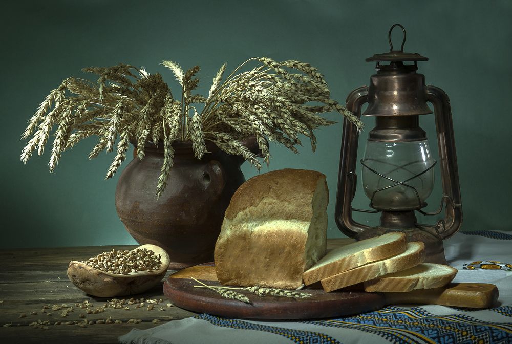 Натюрморт с хлебом