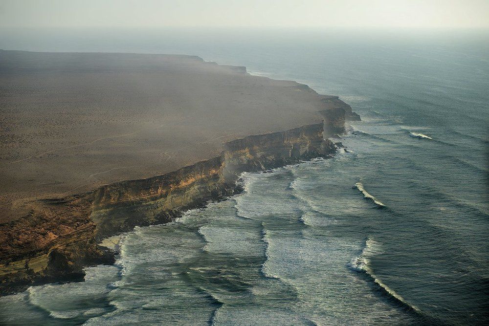 Противостояние Океана и Пустыни