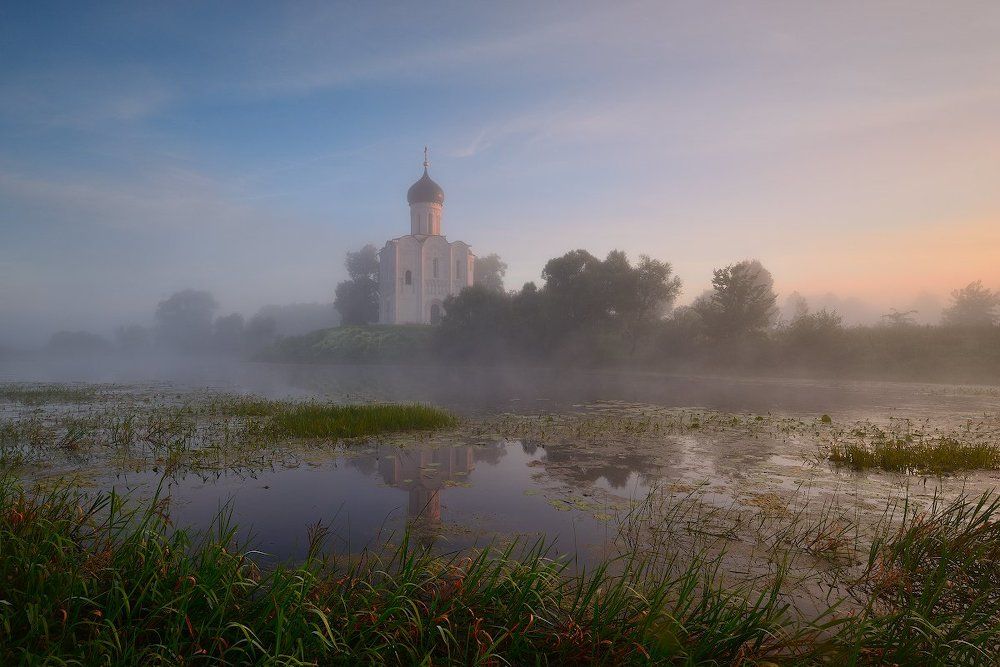 Воспетый в преданиях чудных.