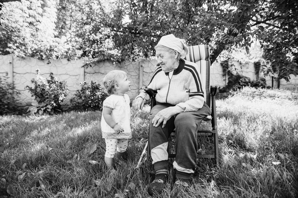 Внучка и бабушка