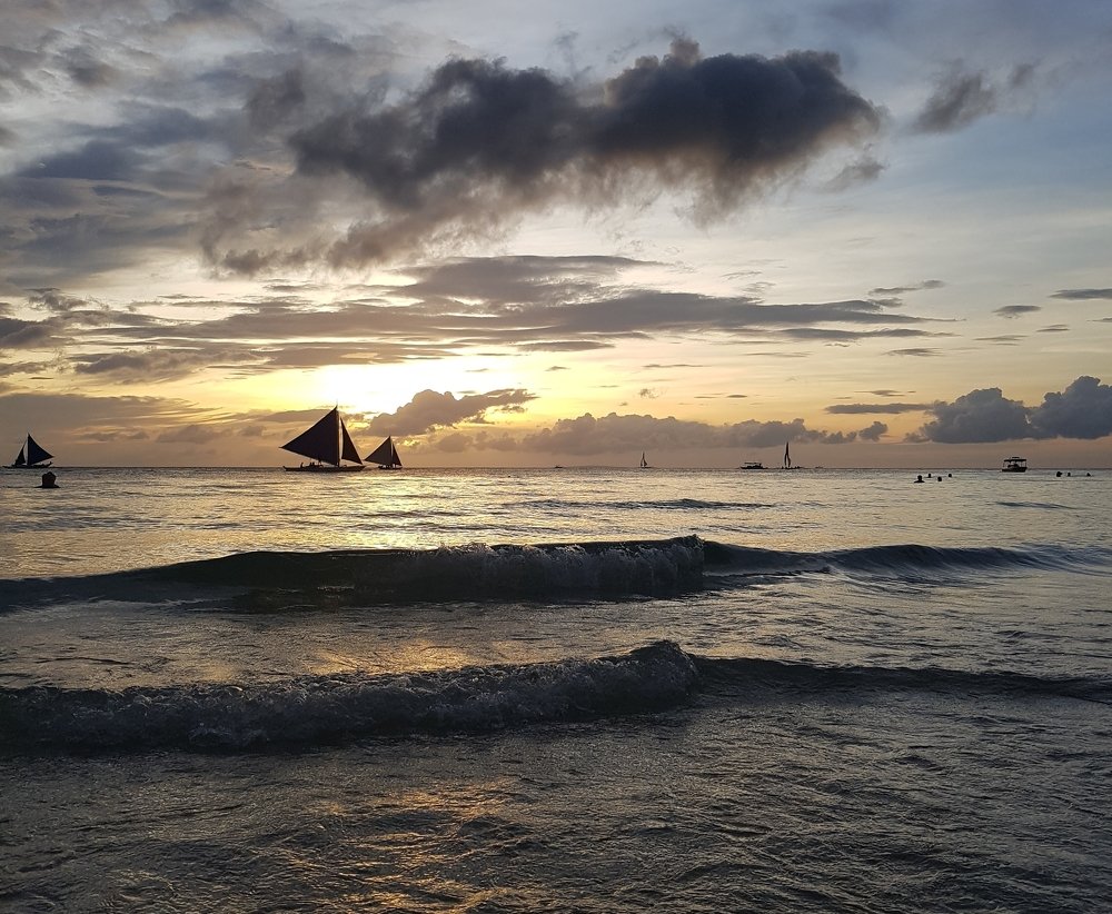 Парусник на Закате