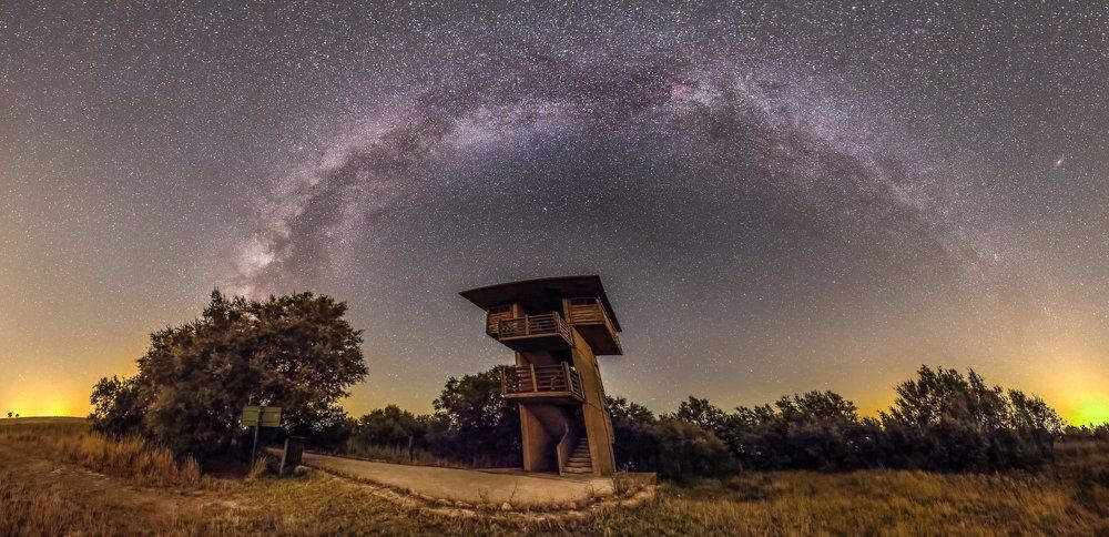 Milky Way over the "Torre del prado ancho"