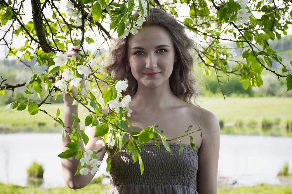 Солнечная яблоня!