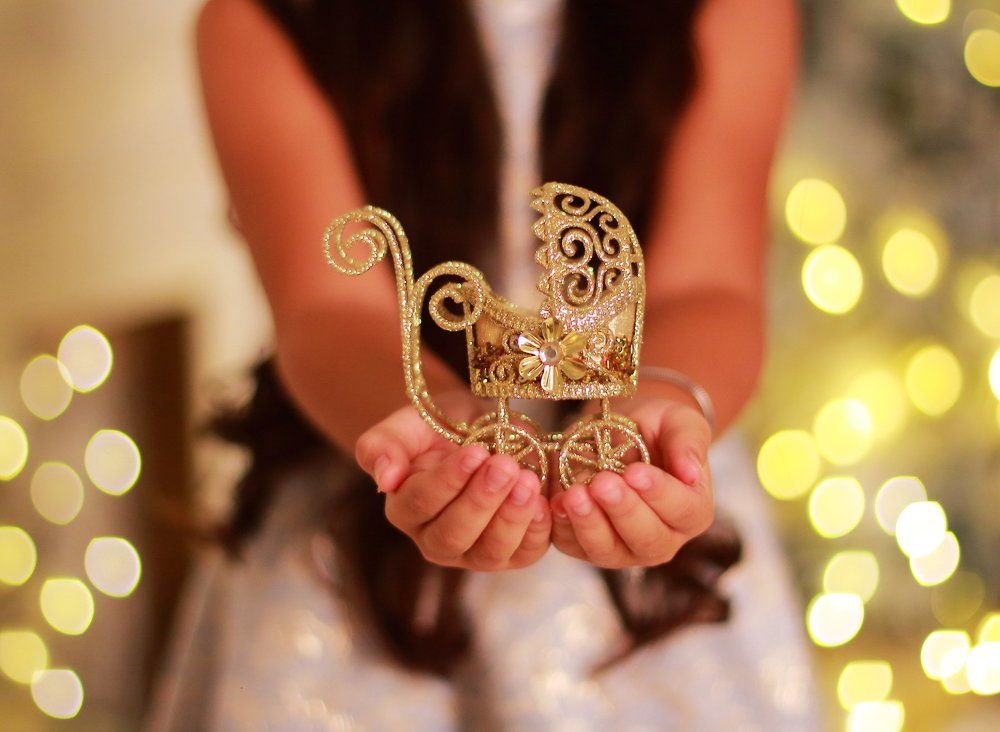 Волшебное ожидание чуда в семье)