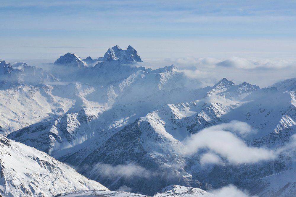 Горы далёкие, горы туманные...