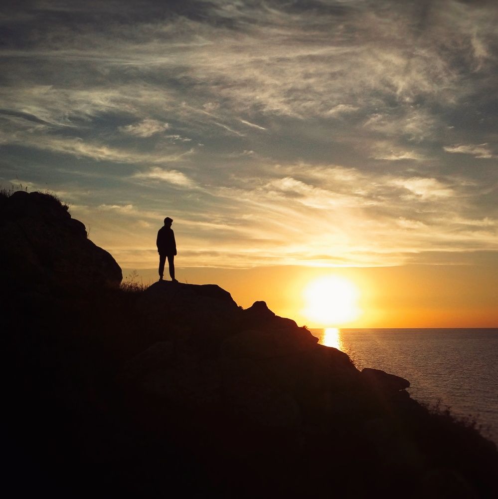 За горизонт...