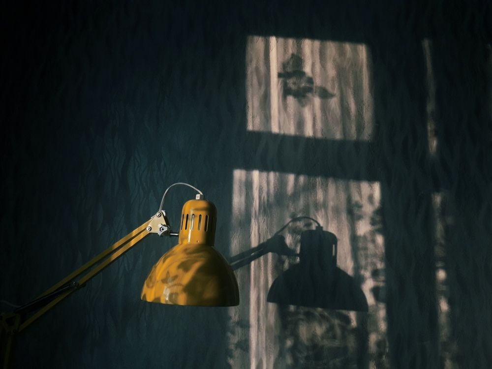 Январьских будней тон