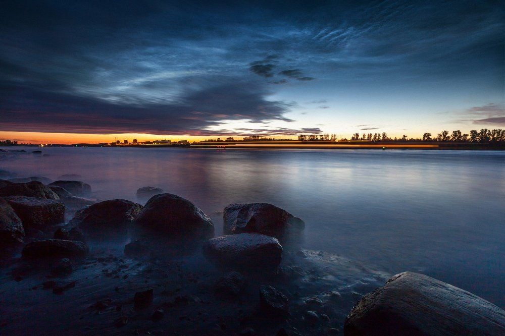 Летняя ночь на Волге.