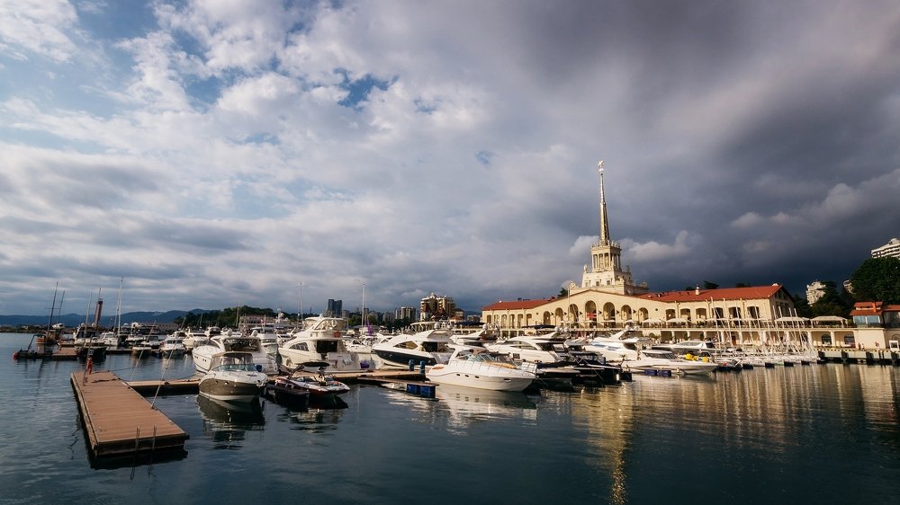 Морской порт г. Сочи