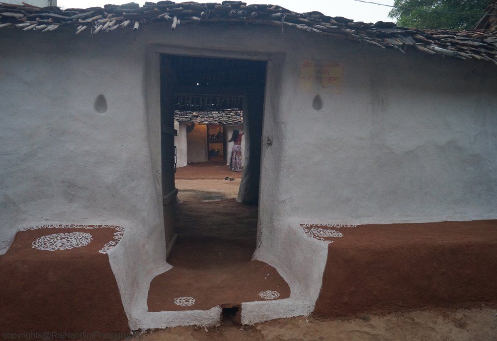 ek najar tara ghar ma