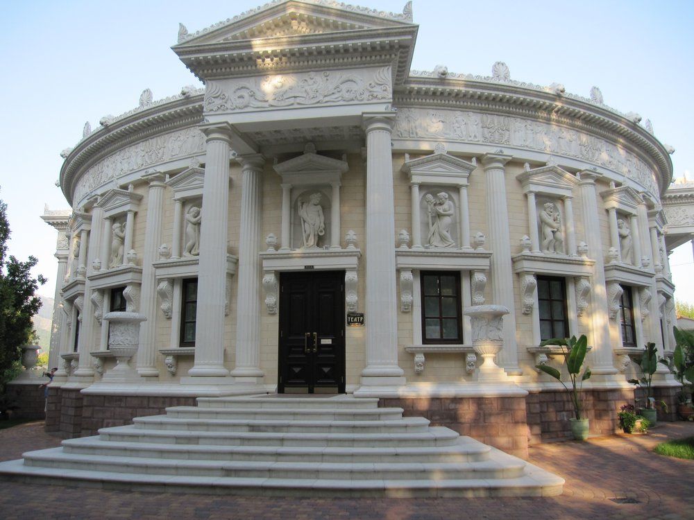 Театр Старого парка в п. Кабардинка