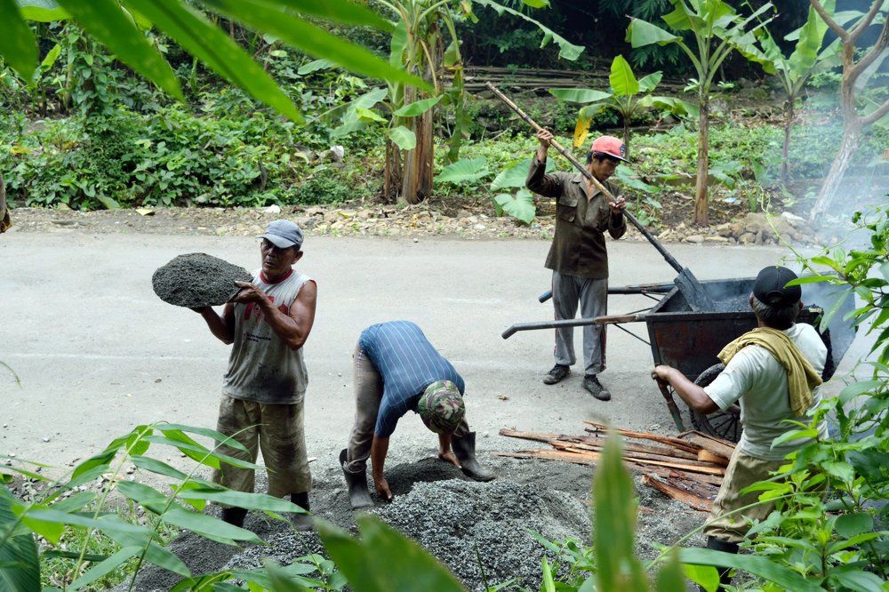 Working men