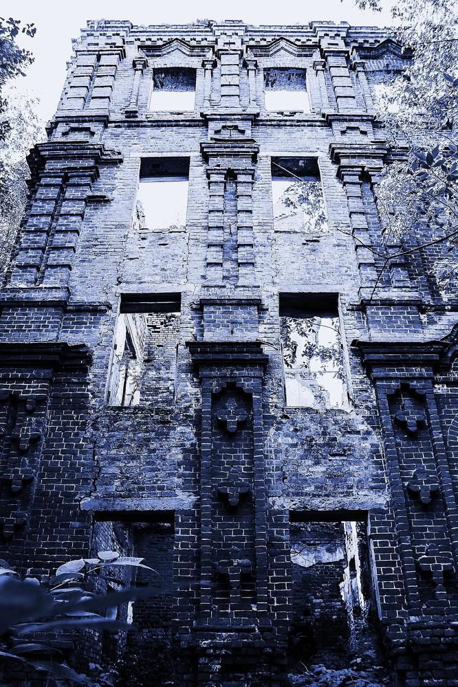 Древняя стена.