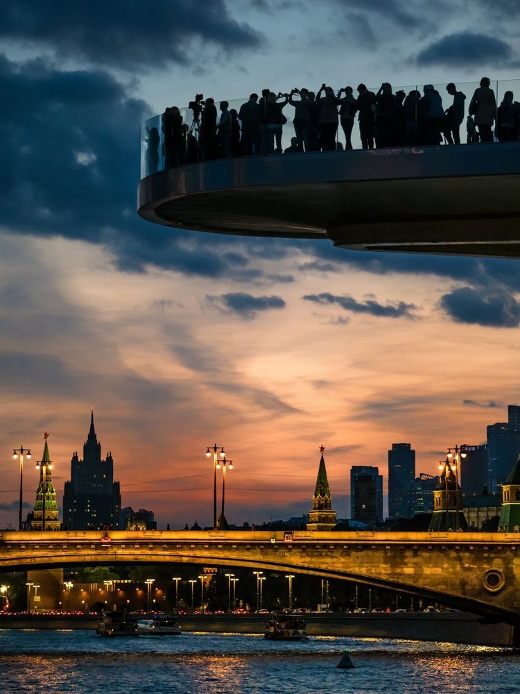 Парящий мост. Зарядье. Москва. 2017.