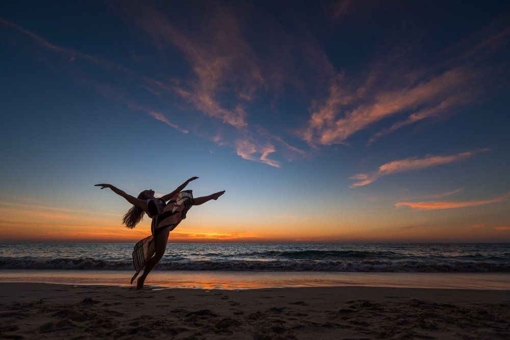 Танцы на закате