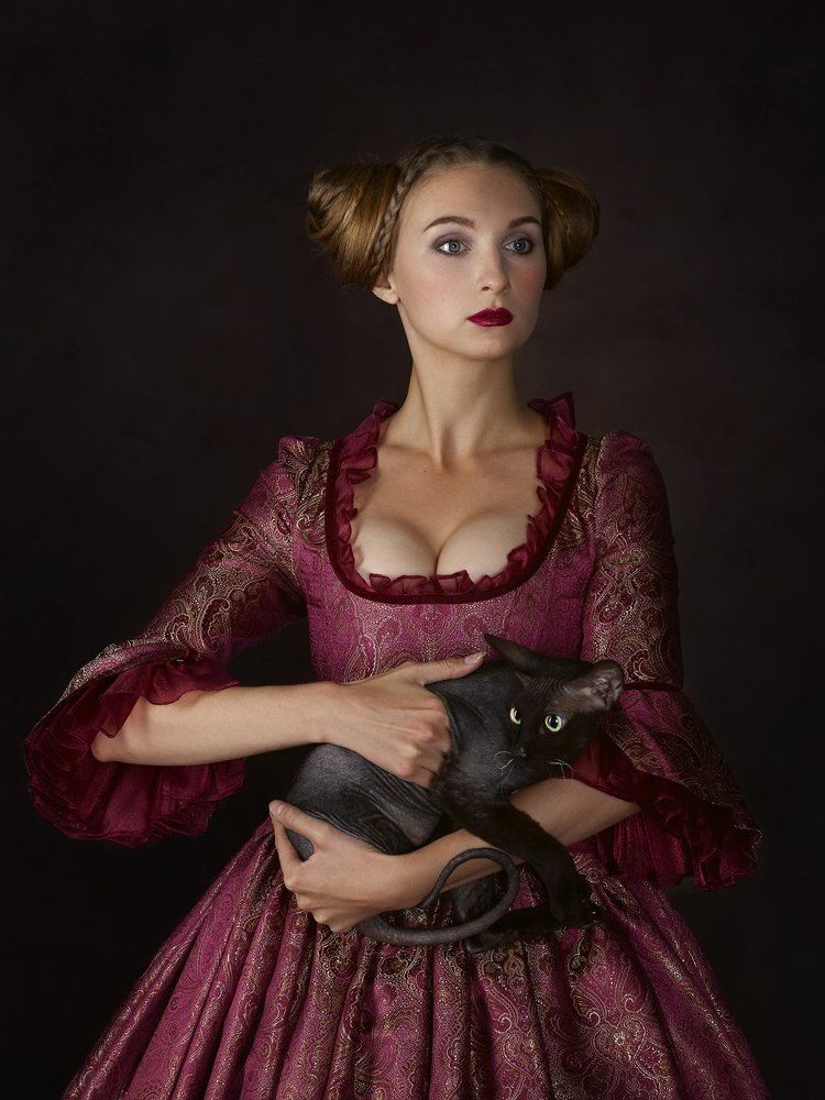 "Женщина с котом"