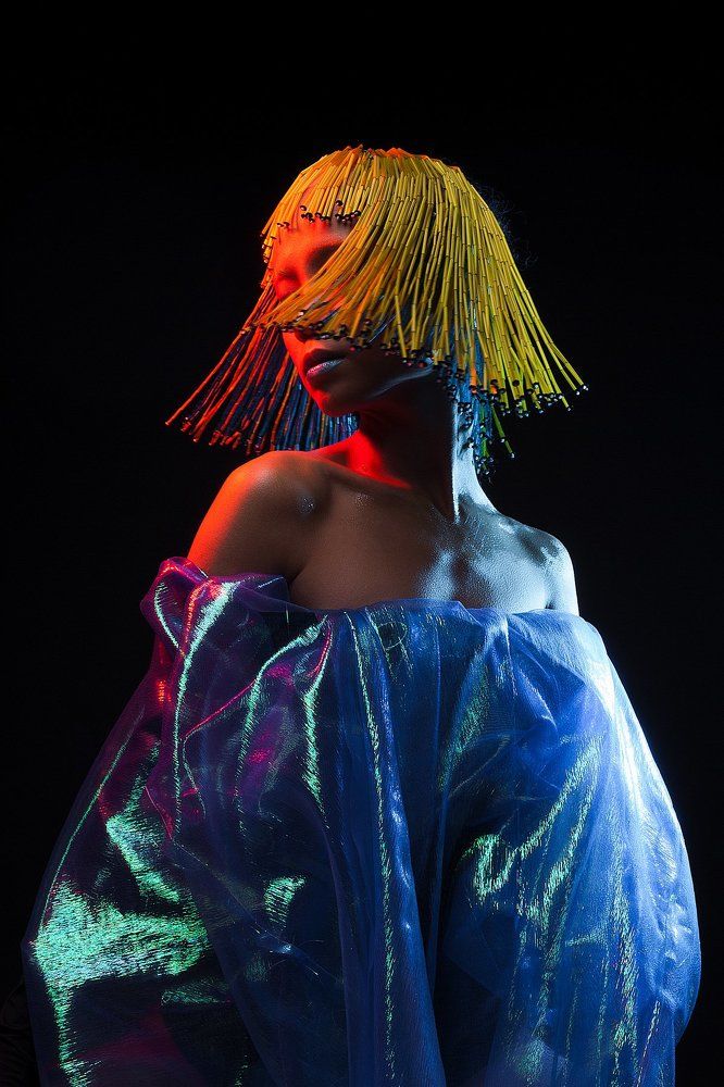 Что-то красное и что-то синее