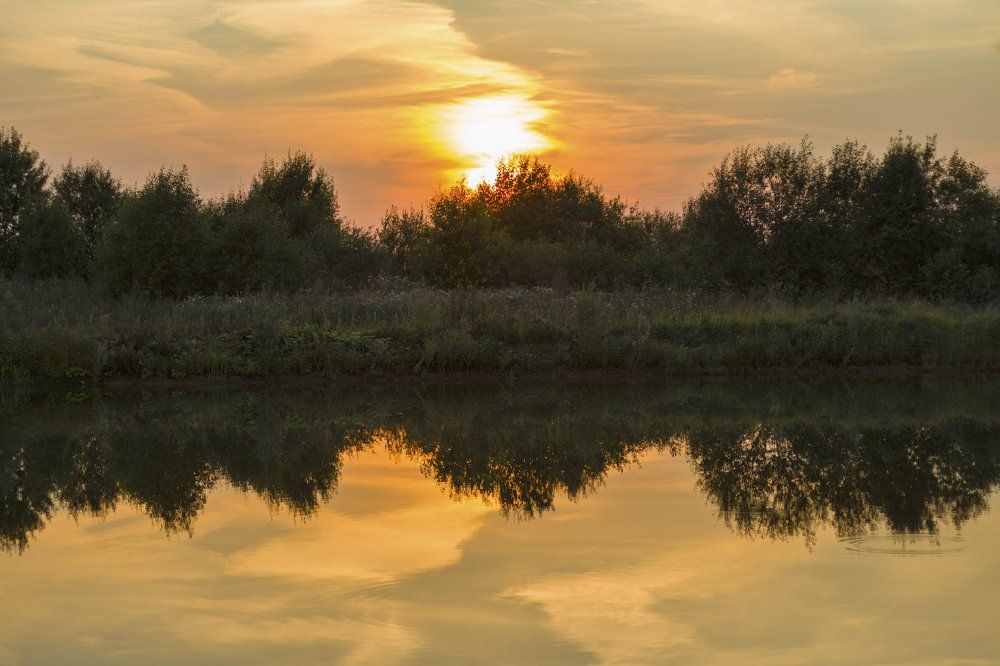 Солнце над озером