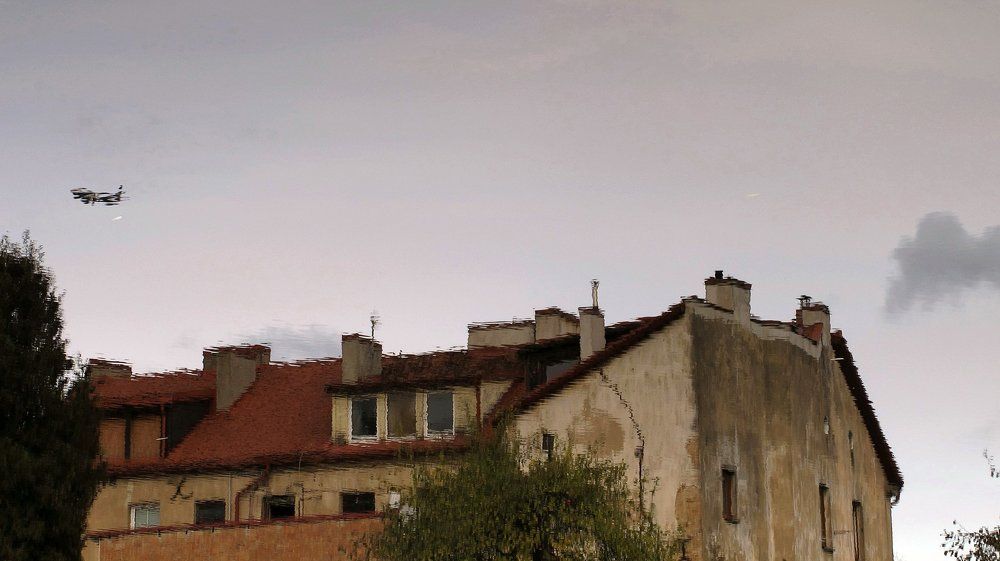 МИР В ОТРАЖЕНИИ (ВОДА)