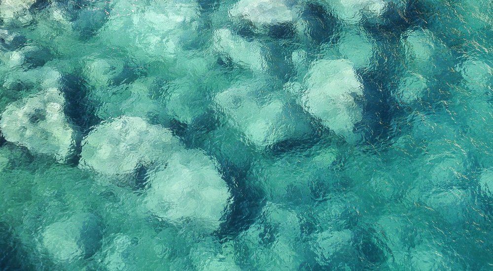 Вода и камни