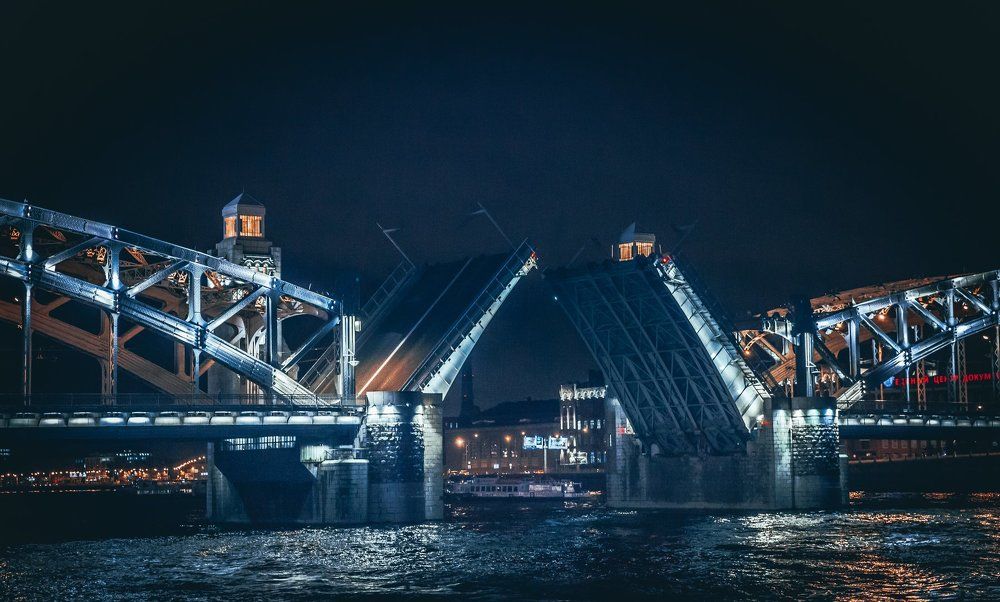 Самый красивый мост Санкт-Петербурга