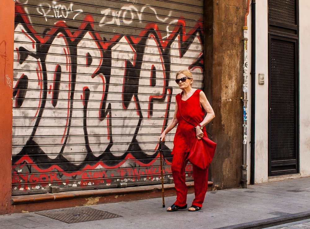 Lady in red
