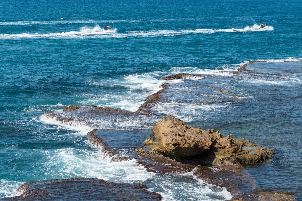 Синее, синее море