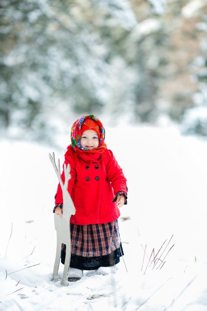 Девочка в красном