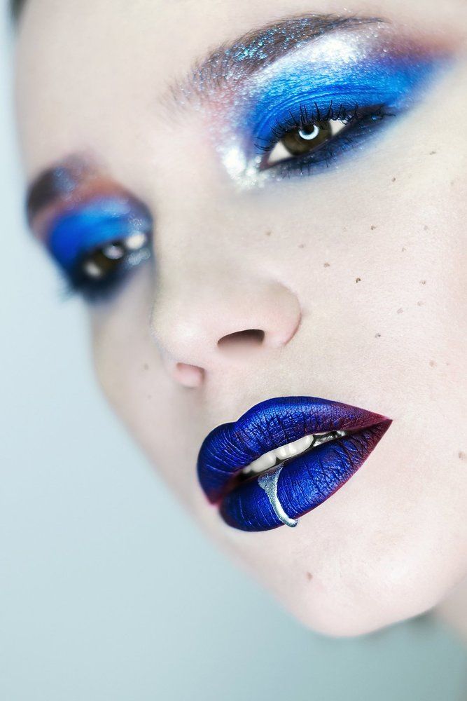 завораживающий  синий!