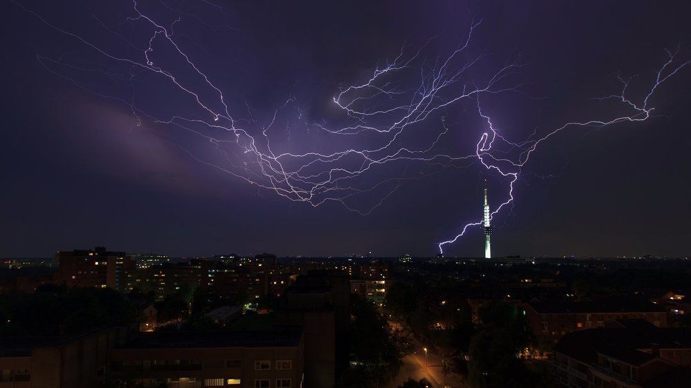 Гроза над городом