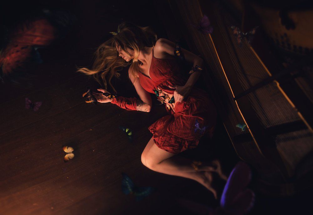 .butterflies in stomach.