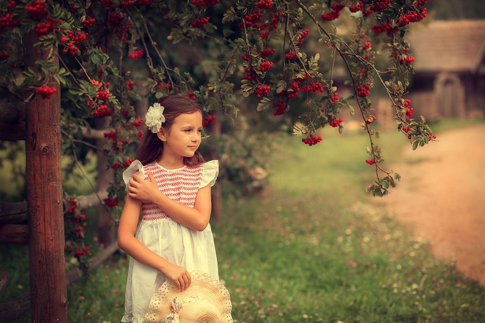 Полюшка с рябиной