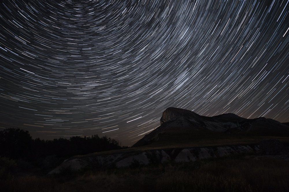 Звездная ночь над меловыми горами