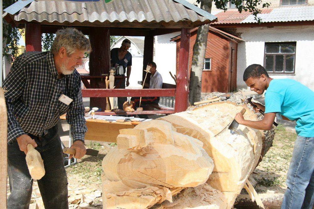 дружным дуэтом