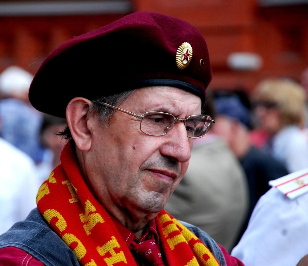 ВЕЧНО  В  СТРОЮ .