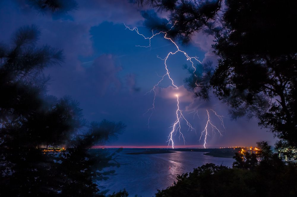 Пронзая материю