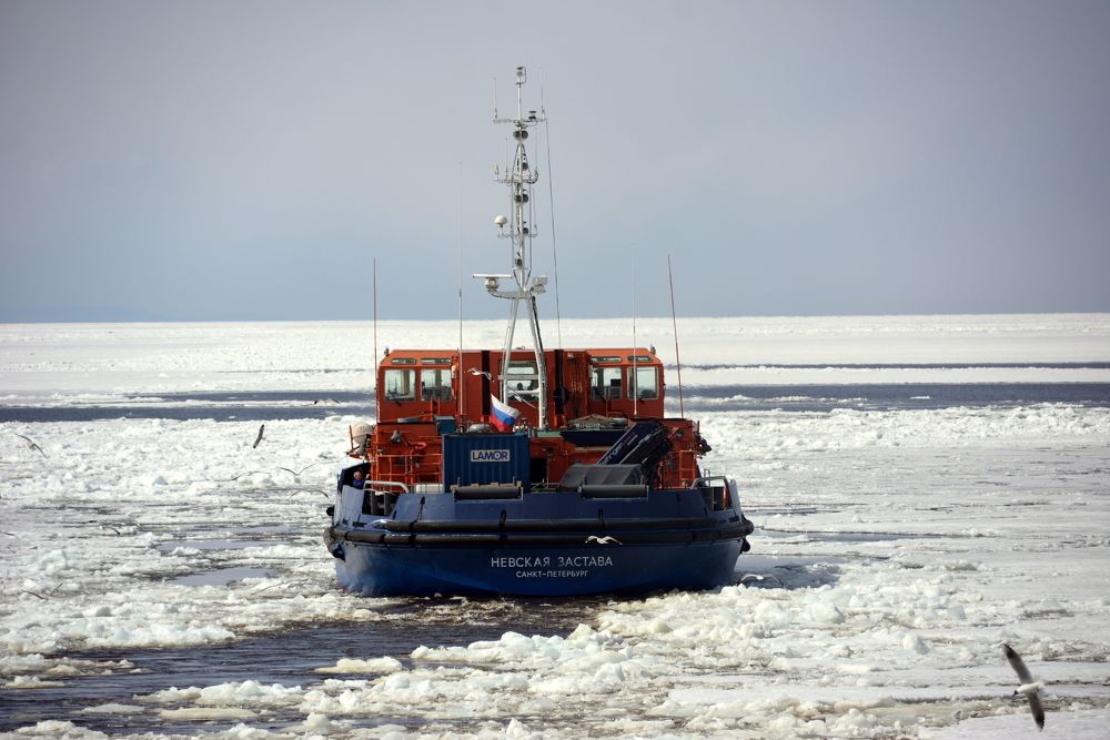 За ледоколом по Онежскому озеру