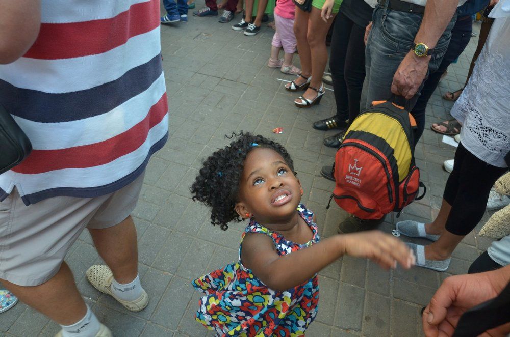 А шарик голубой! И он улетел...