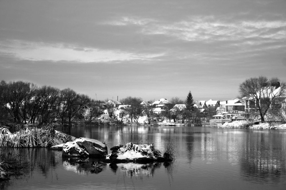 Утро у реки...