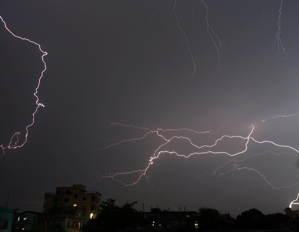 Thunders!
